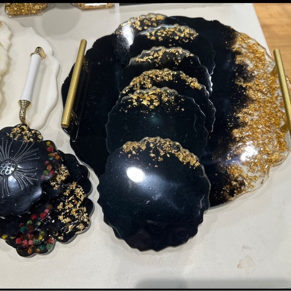 Resin custom made elegant tray with coasters entertain your guests - Picture 3 of 3